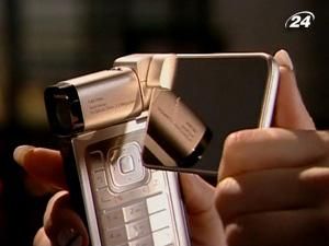 Продажі смартфонів у світі зростають Продажі смартфонів у світі зростають