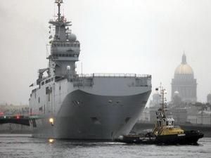 Саркозі пообіцяв збудувати два вертольотоносці для Росії Саркозі пообіцяв збудувати два вертольотоносці для Росії