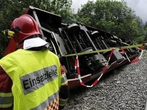 У Альпах зійшов з рейок потяг — є жертви і поранені У Альпах зійшов з рейок потяг — є жертви і поранені