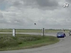 Пілот врятувався з літака, охопленого полум'ям Пілот врятувався з літака, охопленого полум'ям