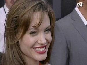 Анджеліна Джолі підкорила Москву Анджеліна Джолі підкорила Москву