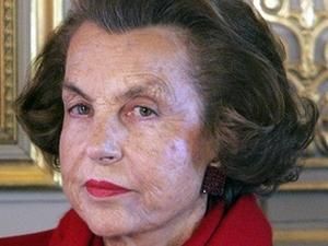 У передмісті Парижа допитали найбагатшу жінку Європи У передмісті Парижа допитали найбагатшу жінку Європи