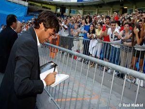 Рауль попрощався із "Реалом" зі сльозами на очах Рауль попрощався із "Реалом" зі сльозами на очах
