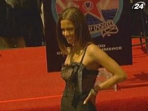 Хеллі Беррі зніметься в "Сімпсонах" Хеллі Беррі зніметься в "Сімпсонах"