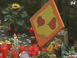 Кількість загиблих у тисняві на Love Parade досягла 20 людей Кількість загиблих у тисняві на Love Parade досягла 20 людей