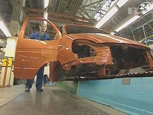 Російський автовиробник ГАЗ призупинив виробництво через спеку Російський автовиробник ГАЗ призупинив виробництво через спеку