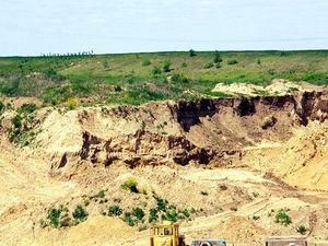 Три дитини загинули у піщаному кар’єрі на Донеччині Три дитини загинули у піщаному кар’єрі на Донеччині