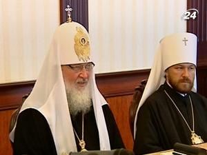 Патріарх Кирил відслужив молебень на Володимирській гірці Патріарх Кирил відслужив молебень на Володимирській гірці