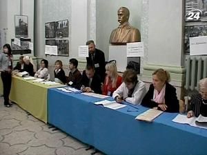 Янукович "дав добро" на місцеві вибори 31 жовтня Янукович "дав добро" на місцеві вибори 31 жовтня