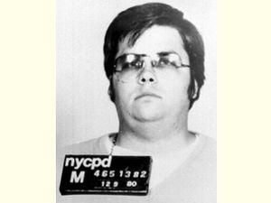 Убивця Джона Леннона в шостий раз попросив його звільнити з тюрми Убивця Джона Леннона в шостий раз попросив його звільнити з тюрми