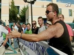 У Греції відбулися сутички між поліцією та водіями вантажівок У Греції відбулися сутички між поліцією та водіями вантажівок