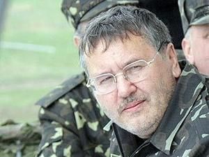 Гриценко: обмежені кошти армійського бюджету використовуються не за призначенням