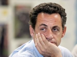 Саркозі вимагає ванну і можливість курити на своєму літаку Саркозі вимагає ванну і можливість курити на своєму літаку