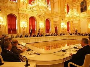 Медведєв: проблеми найважливіші, а слухати неможливо Медведєв: проблеми найважливіші, а слухати неможливо