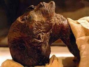 У Токіо 111-річна мумія використовувала пенсію У Токіо 111-річна мумія використовувала пенсію