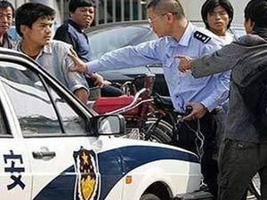 У Китаї підірвали податкову: 2 людей загинули, 10 отримали поранення У Китаї підірвали податкову: 2 людей загинули, 10 отримали поранення