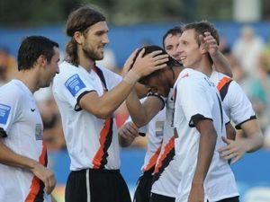 Чигринський, Іщенко та Агахова зіграли свої соті матчі у вищій лізі Чигринський, Іщенко та Агахова зіграли свої соті матчі у вищій лізі