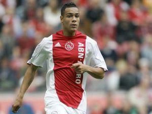 "Челсі" торгує захисника "Аякса" "Челсі" торгує захисника "Аякса"