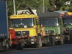 Грецькі автоперевізники продовжили страйк Грецькі автоперевізники продовжили страйк