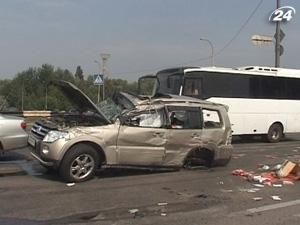 Василь Вірастюк разом з дружиною потрапили у ДТП Василь Вірастюк разом з дружиною потрапили у ДТП