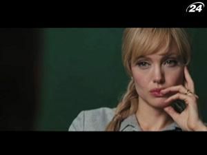 "Солт": Івлін Солт звинувачують у шпигунстві на користь Росії "Солт": Івлін Солт звинувачують у шпигунстві на користь Росії