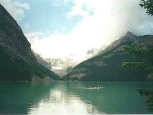 В Уганді на озері перевернувся паром, 50 людей потонули В Уганді на озері перевернувся паром, 50 людей потонули