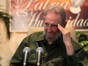 Фідель Кастро опублікував перших 900 сторінок своїх мемуарів