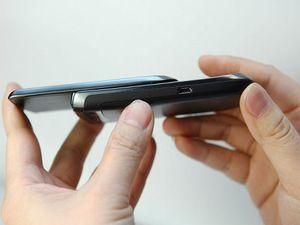 BlackBerry показала новинку - слайдер Torch BlackBerry показала новинку - слайдер Torch