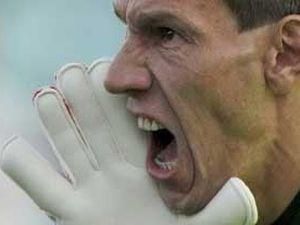 Шуховцев рознервувався, бо його не взяв "Металіст"? Шуховцев рознервувався, бо його не взяв "Металіст"?