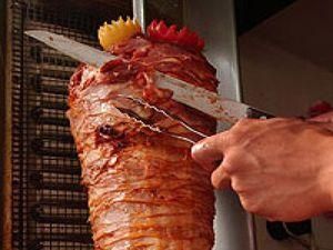 У Харкові продають "живе" пиво і шаурму без дозволу санепідемстанції У Харкові продають "живе" пиво і шаурму без дозволу санепідемстанції