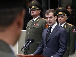 Медведєв звільнив адміралів і начальників штабів Медведєв звільнив адміралів і начальників штабів