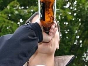 МВС розповіло про розпивання пива у громадських місцях