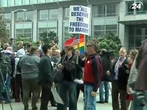 Суд зняв заборону на одностатеві шлюби в Каліфорнії Суд зняв заборону на одностатеві шлюби в Каліфорнії