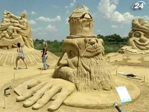 У болгарському Бургасі скульптори створили цирк із піску - 5 серпня 2010 - Телеканал новин 24