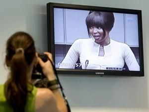 Кемпбелл дала свідчення у справі брудних камінців Кемпбелл дала свідчення у справі брудних камінців