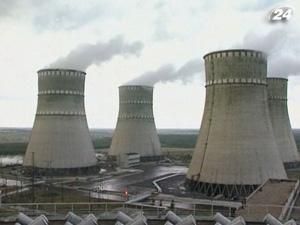 Через спеку на українських АЕС зменшується виробіток електроенергії Через спеку на українських АЕС зменшується виробіток електроенергії