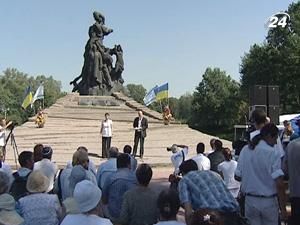 Німці покаялися перед українцями і євреями за злочини нацистів