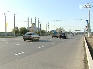 Переможниця лотереї з Алма-Ати профінансує ремонт дороги Переможниця лотереї з Алма-Ати профінансує ремонт дороги