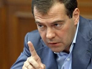 Медведєв: нам потрібні чесні люди, тому міліція стане поліцією Медведєв: нам потрібні чесні люди, тому міліція стане поліцією