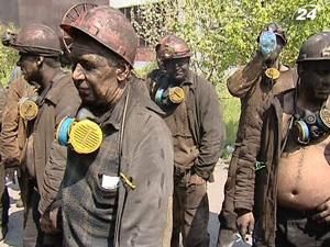 Горлівка: внаслідок аварії троє гірників опинились під завалом Горлівка: внаслідок аварії троє гірників опинились під завалом