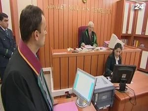 У Туреччині звільнили 102 звинувачених у підготовці перевороту У Туреччині звільнили 102 звинувачених у підготовці перевороту