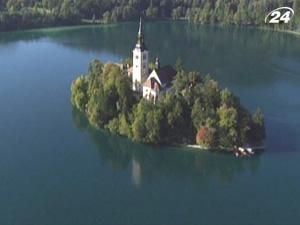 Блед - куточок раю поміж гірських масивів Юлійських Альп Блед - куточок раю поміж гірських масивів Юлійських Альп