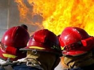 США: приватний літак впав на житловий будинок, є жертви США: приватний літак впав на житловий будинок, є жертви