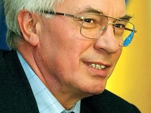 Азаров привітав будівельників і розповів про завдання, які держава покладає на них Азаров привітав будівельників і розповів про завдання, які держава покладає на них