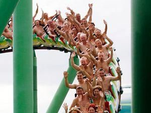 В Англії "голий заїзд" на американських гірках зібрав 22 тис. фунтів В Англії "голий заїзд" на американських гірках зібрав 22 тис. фунтів