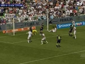 "Аякс" не зміг виграти дебютний матч Ередивізії "Аякс" не зміг виграти дебютний матч Ередивізії