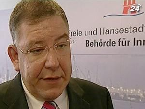 Поліція закрила мечеть, де збиралися терористи Поліція закрила мечеть, де збиралися терористи