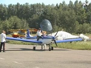 У пошуках посівів маку та коноплі міліція пересідає на літаки У пошуках посівів маку та коноплі міліція пересідає на літаки