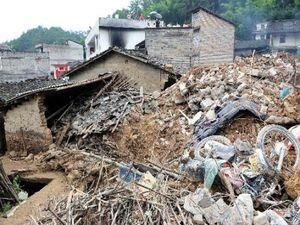 У Китаї з-під уламків дістали чоловіка, який провів 50 годин під завалами У Китаї з-під уламків дістали чоловіка, який провів 50 годин під завалами