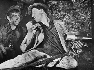 Back in USSR: На Донбасі шахтар побив рекорд Стаханова Back in USSR: На Донбасі шахтар побив рекорд Стаханова